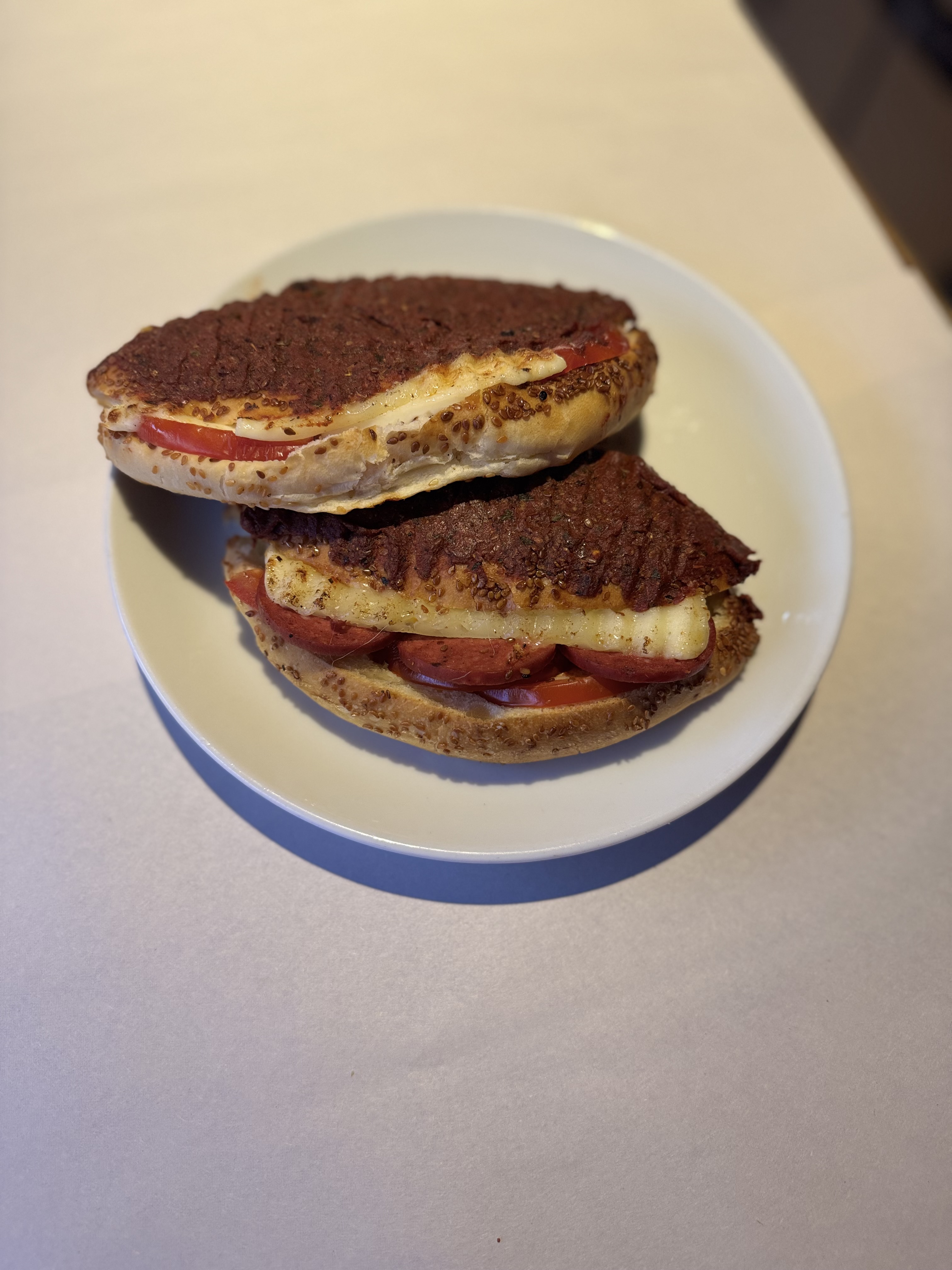 Sucuklu Cemenli Tost